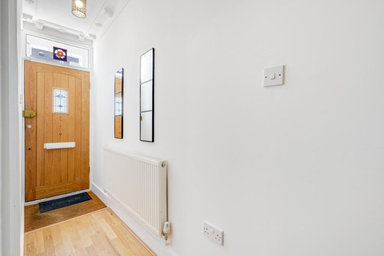 Luxury 3 Bedroom 2 Bathroom House, Fulham By 360Stays London Luaran gambar